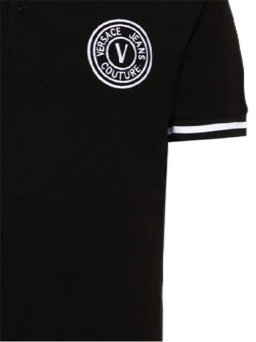 Polo nera con logo  V-Emblem ricamato Versace Jeans | 76GAGT03CJ01T899